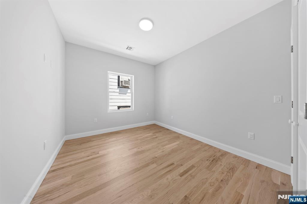 37 Devon Terrace Kearny, NJ 07032 - Photo 28 of 33