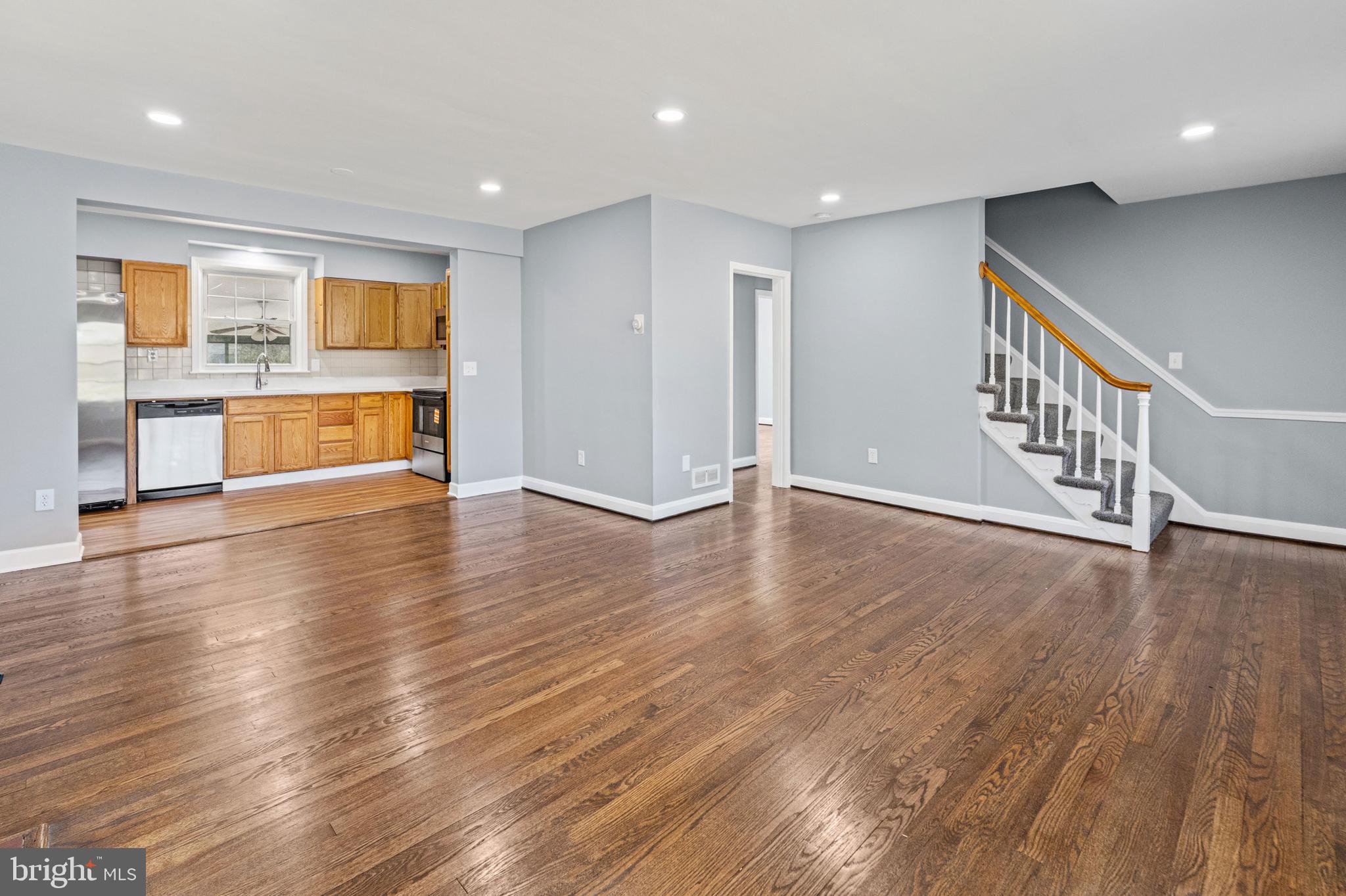 1413 Glendale Road Baltimore, MD 21239 - Photo 4 of 26 Great for entertaining