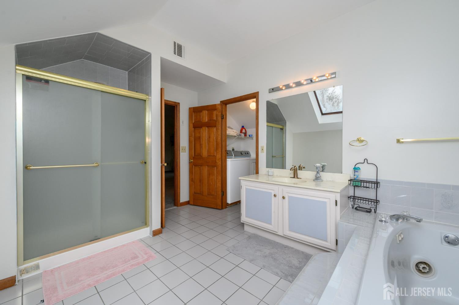 4 Drinking Brook Road Monmouth Junction, NJ 08852 - Photo 43 of 70