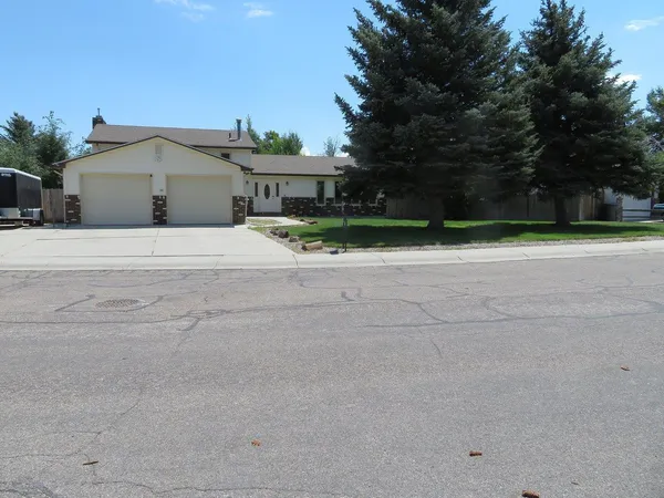 $429,000 | 1001 Cheshire Street, Casper, WY 82609