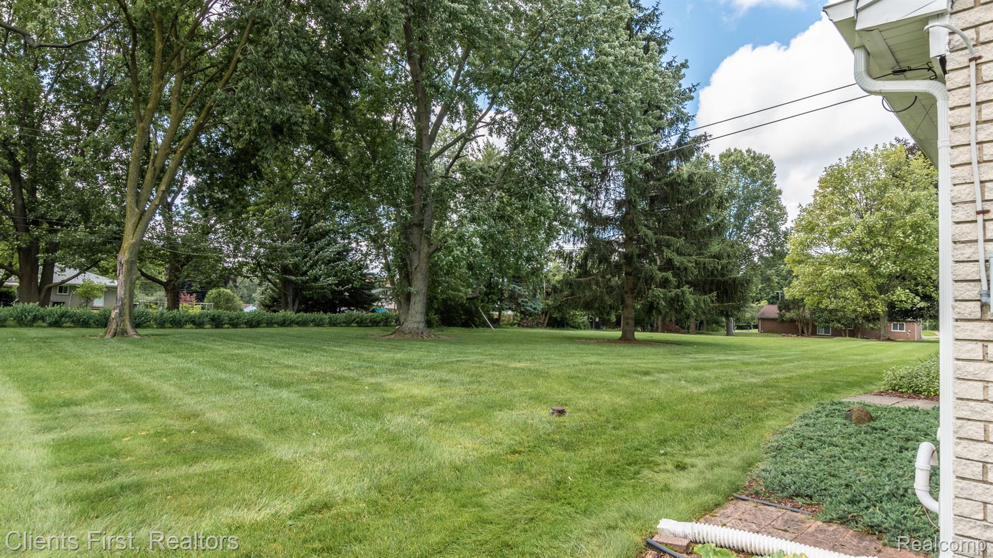 627 Castlebar Drive Rochester, MI 48309 - Photo 26 of 34 Gallery Image 26