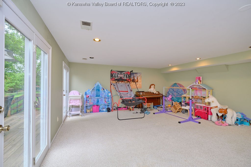 1014 Highland Road Charleston, WV 25302 - Photo 22 of 37 Gallery Image 22
