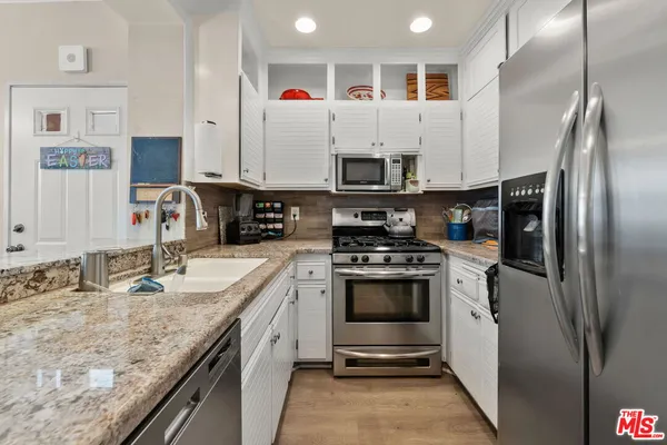 $509,000 | 24109 Del Monte Dr., Unit 463, Valencia, CA 91355