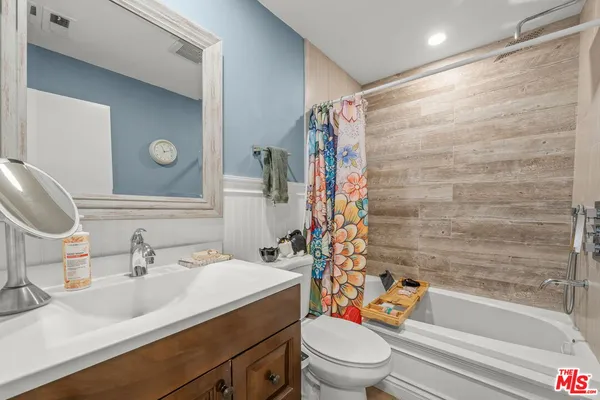 $509,000 | 24109 Del Monte Dr., Unit 463, Valencia, CA 91355