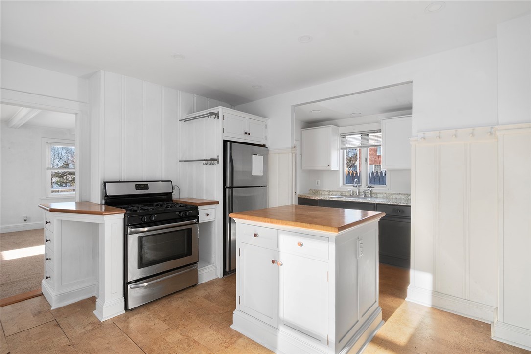 222 2nd Street East Providence, RI 02914 - Photo 2 of 27