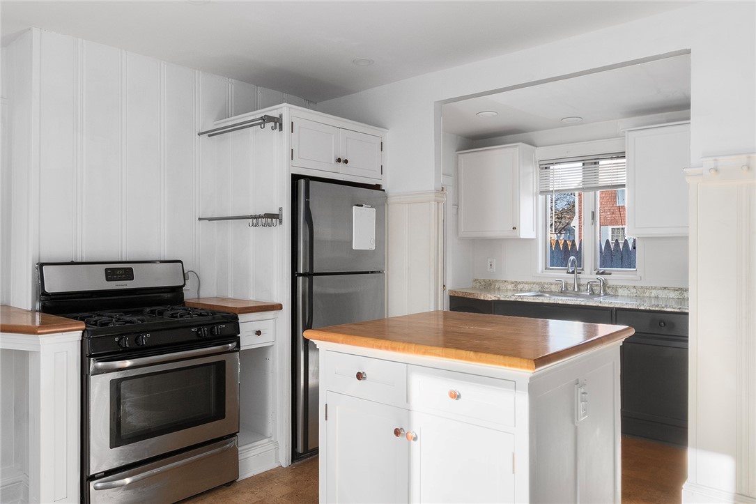 222 2nd Street East Providence, RI 02914 - Photo 3 of 27