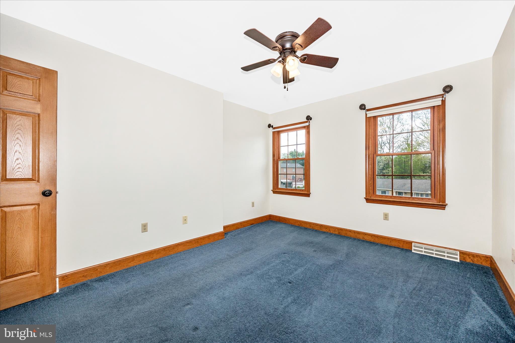 47 Stanford Road Hagerstown, MD 21742 - Photo 31 of 54 31-Bedroom 3