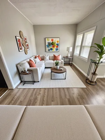 $272,000 | 3729 Grove Avenue, Berwyn, IL 60402