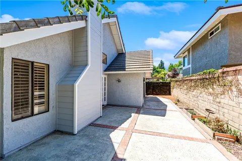 $1,355,000 | 3462 Windsor Court, Costa Mesa, CA 92626
