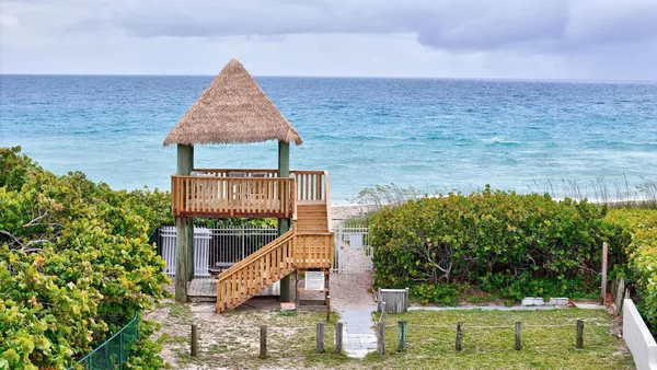 $2,500 | 200 North El Mar Drive, Unit B202, Jensen Beach, FL 34957