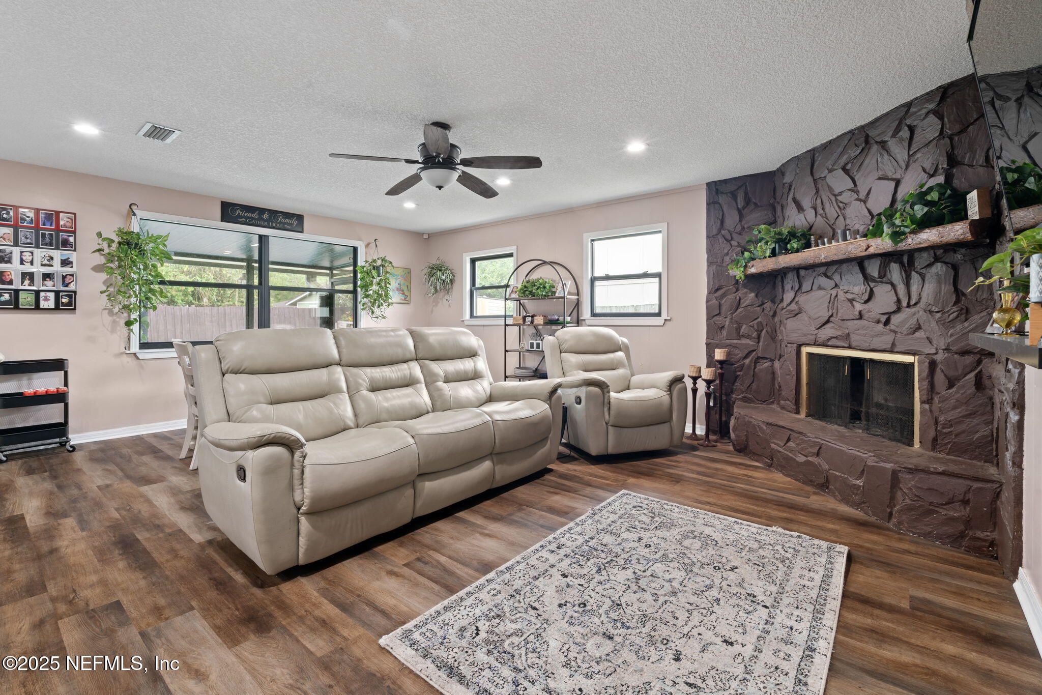 3336 Waverly Dock Road Jacksonville, FL 32223 - Photo 11 of 39 Great room w/ fireplace