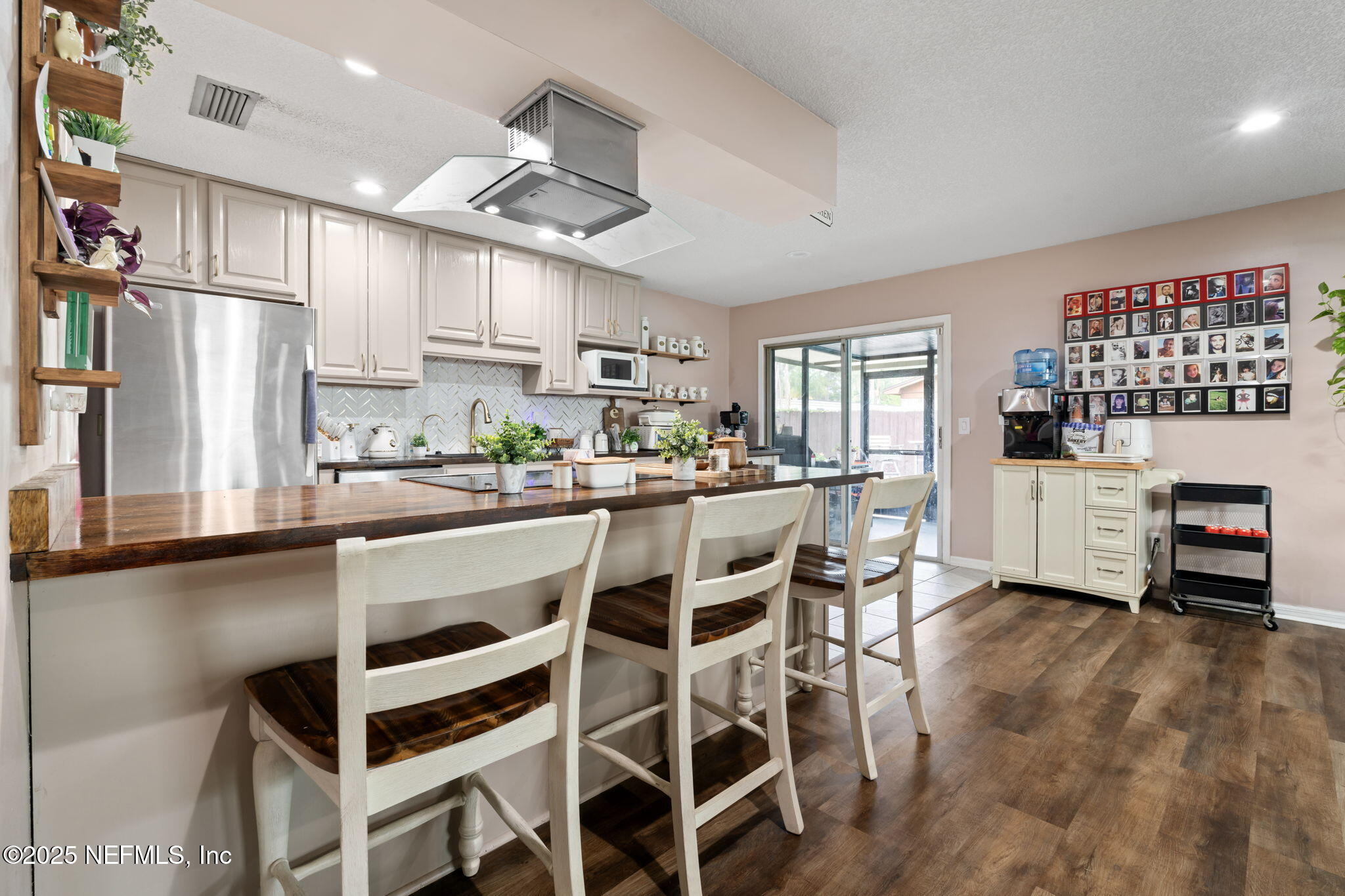 3336 Waverly Dock Road Jacksonville, FL 32223 - Photo 12 of 39 Breakfast bar