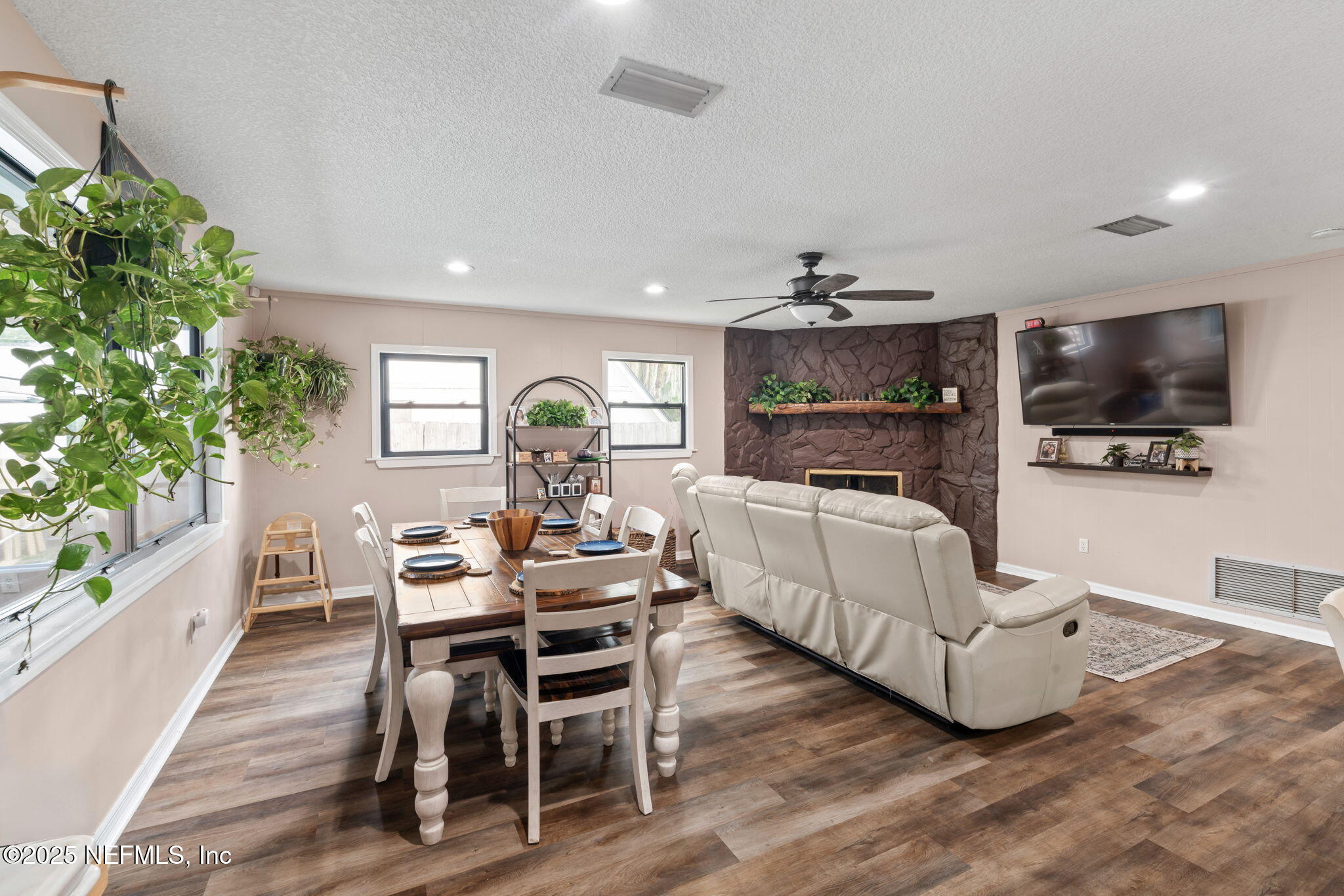 3336 Waverly Dock Road Jacksonville, FL 32223 - Photo 14 of 39 Dining area