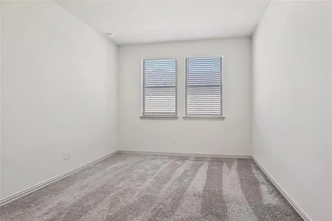 $330,000 | 320 Parkside Drive, Argyle, TX 76226