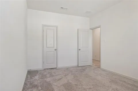 $330,000 | 320 Parkside Drive, Argyle, TX 76226