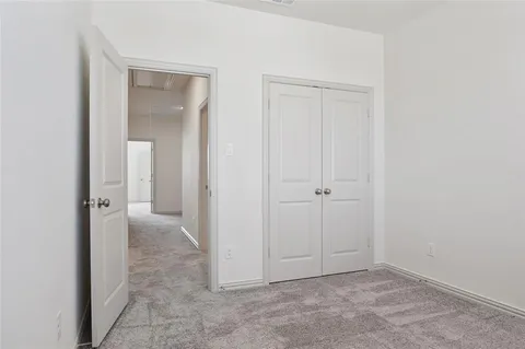 $330,000 | 320 Parkside Drive, Argyle, TX 76226