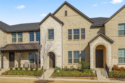 $330,000 | 320 Parkside Drive, Argyle, TX 76226