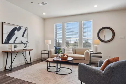 $330,000 | 320 Parkside Drive, Argyle, TX 76226