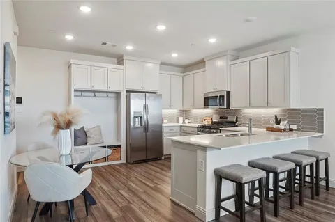 $330,000 | 320 Parkside Drive, Argyle, TX 76226