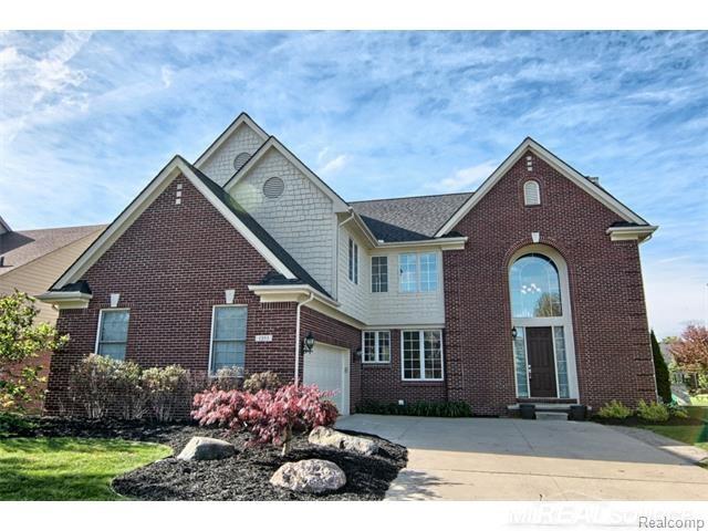 1353 Welland Drive Rochester, MI 48306 - Photo 1 of 35 31267417.JPG