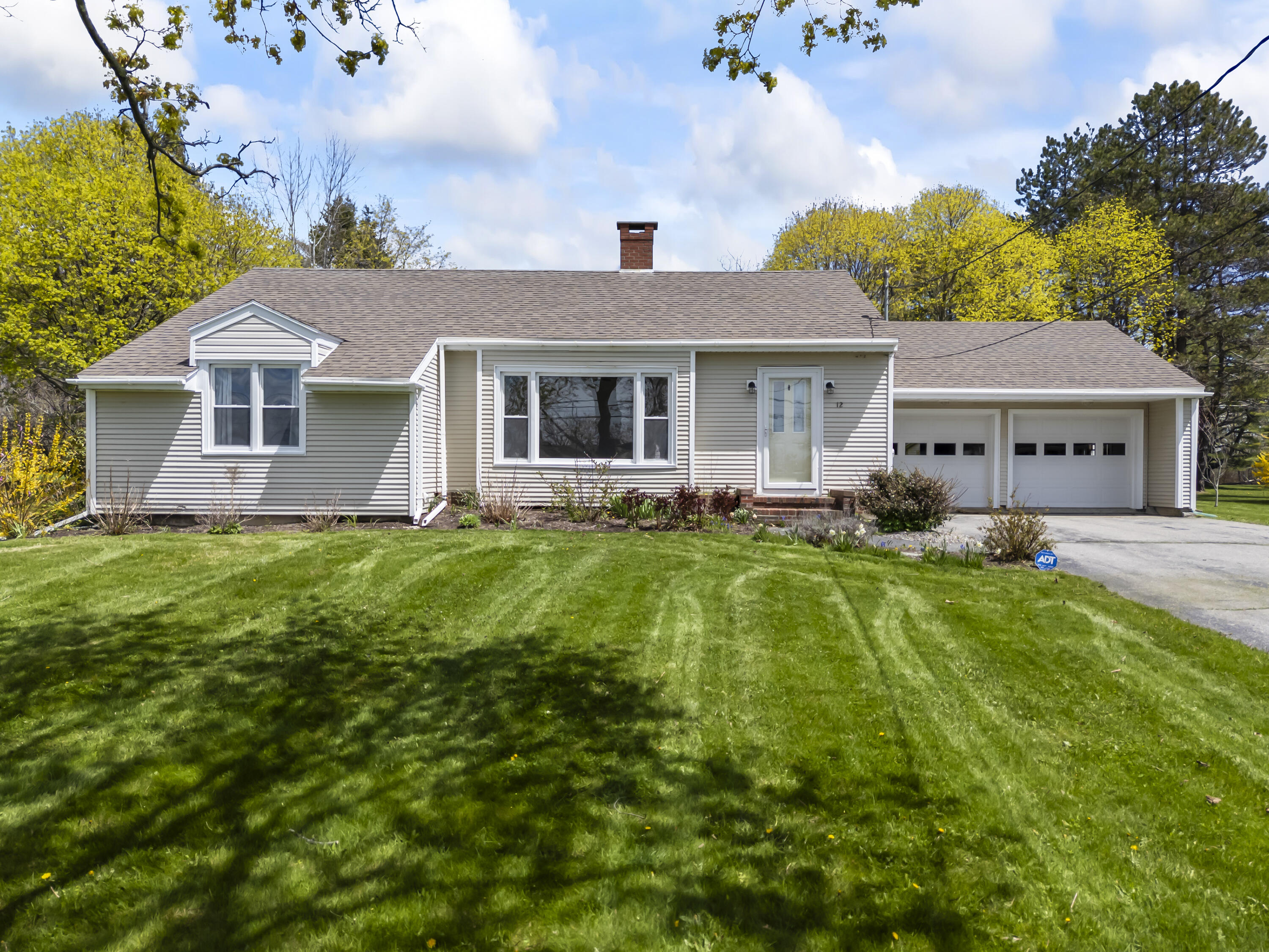 12 Samoset Road Rockland, ME 04841 - Photo 3 of 37 12 Samoset Rd_102