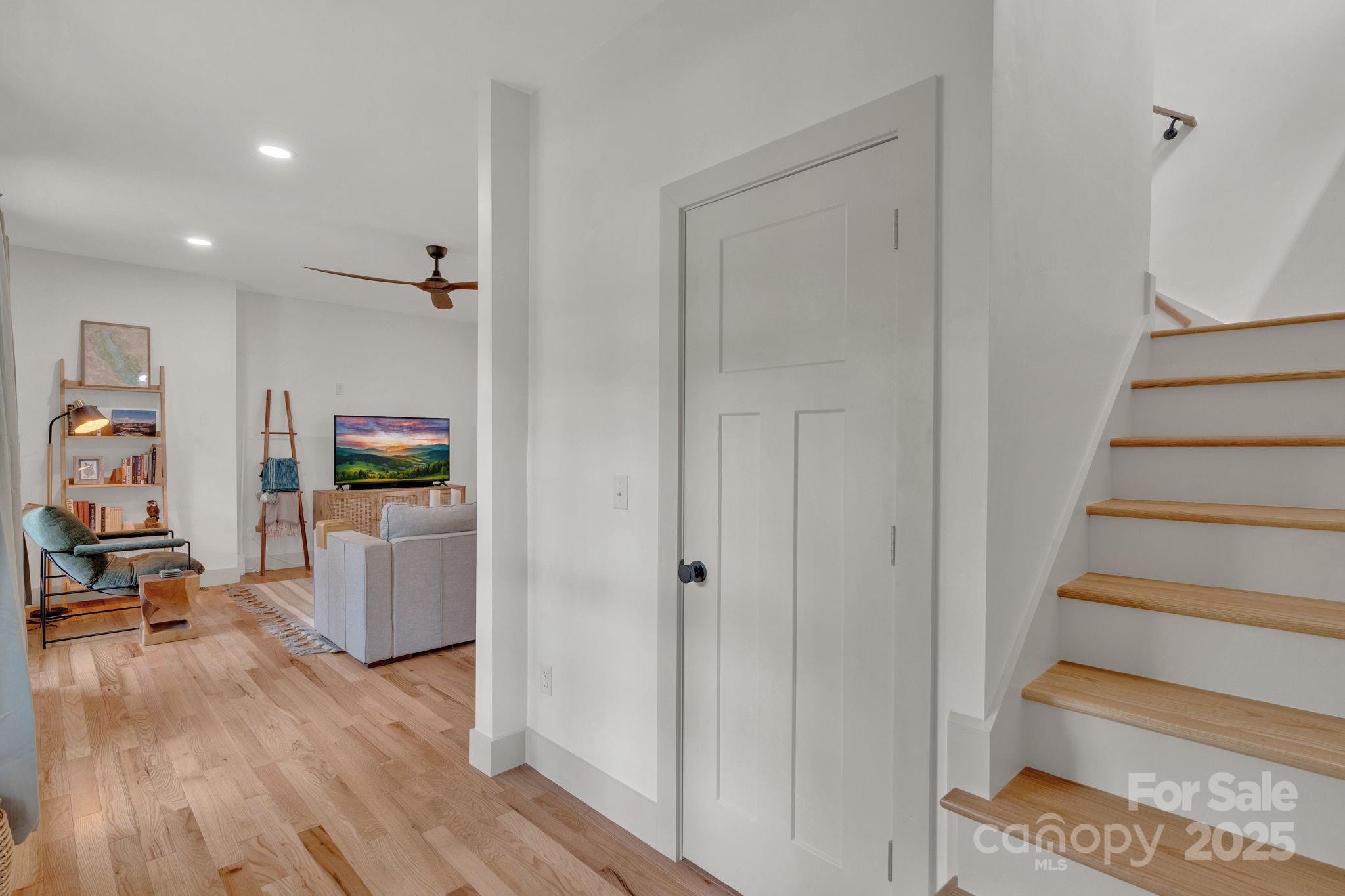 30 Spaulding Road Candler, NC 28715 - Photo 19 of 30 a view of a livingroom with workspace and a living room