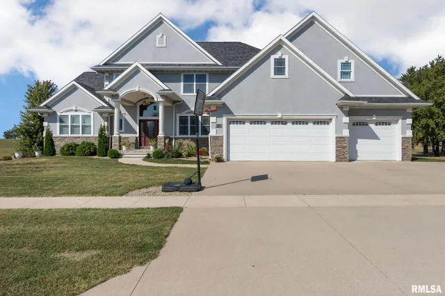 $749,000 | 201 Sand Trap Circle, Tipton, IA 52772