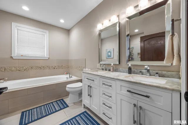 $749,000 | 201 Sand Trap Circle, Tipton, IA 52772