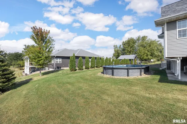 $749,000 | 201 Sand Trap Circle, Tipton, IA 52772