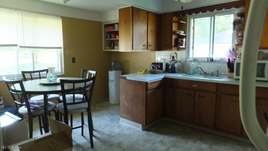 8357 Webster Road Strongsville, OH 44136 - Photo 9 of 25