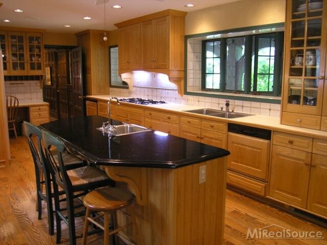 79 Cloverly Road Grosse Pointe Farms, MI 48236 - Photo 3 of 30