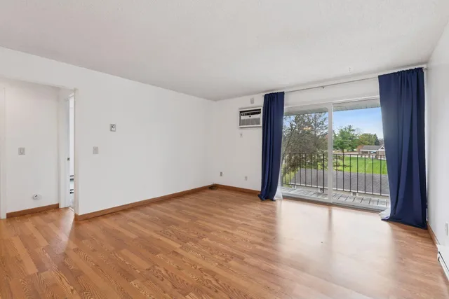 $132,500 | 14115 Pennock Avenue, Unit 301, Apple Valley, MN 55124