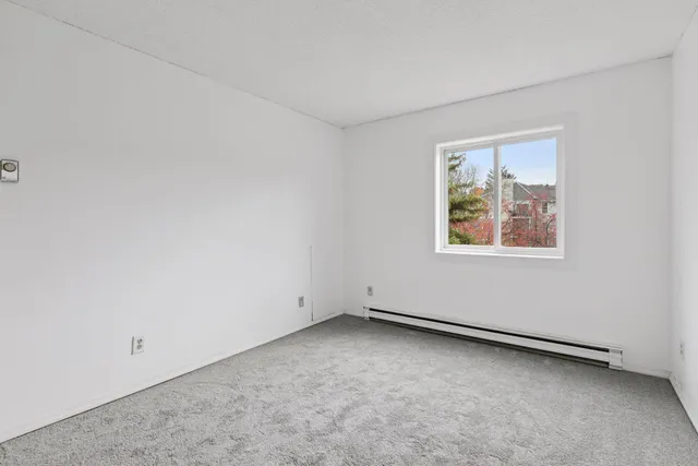 $132,500 | 14115 Pennock Avenue, Unit 301, Apple Valley, MN 55124