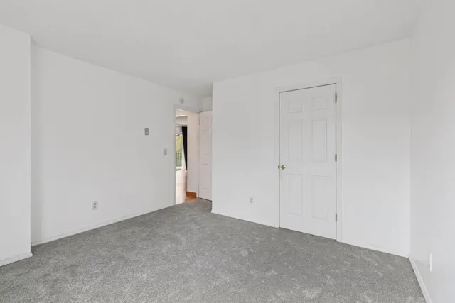 $132,500 | 14115 Pennock Avenue, Unit 301, Apple Valley, MN 55124