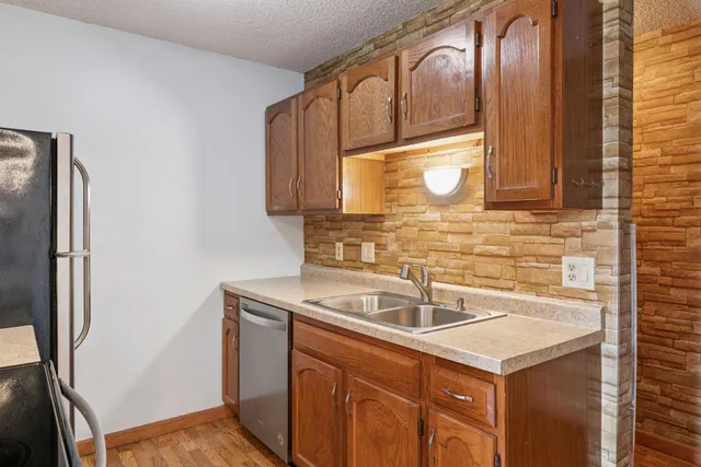 $132,500 | 14115 Pennock Avenue, Unit 301, Apple Valley, MN 55124