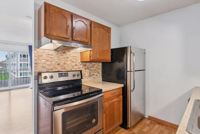 $132,500 | 14115 Pennock Avenue, Unit 301, Apple Valley, MN 55124