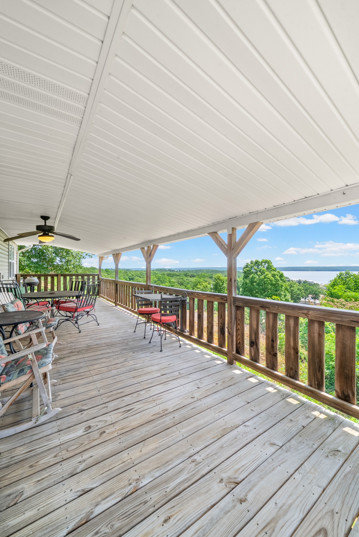 1060 Cypress Road Buchanan, TN 38222 - Photo 4 of 49