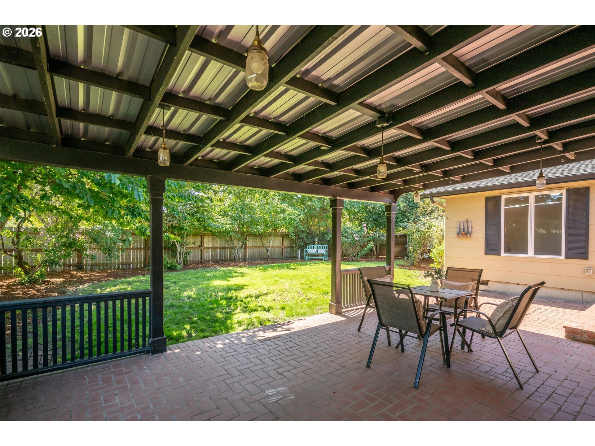 619 Blackstone Street Springfield, OR 97477 - Photo 27 of 34 Covered Patio