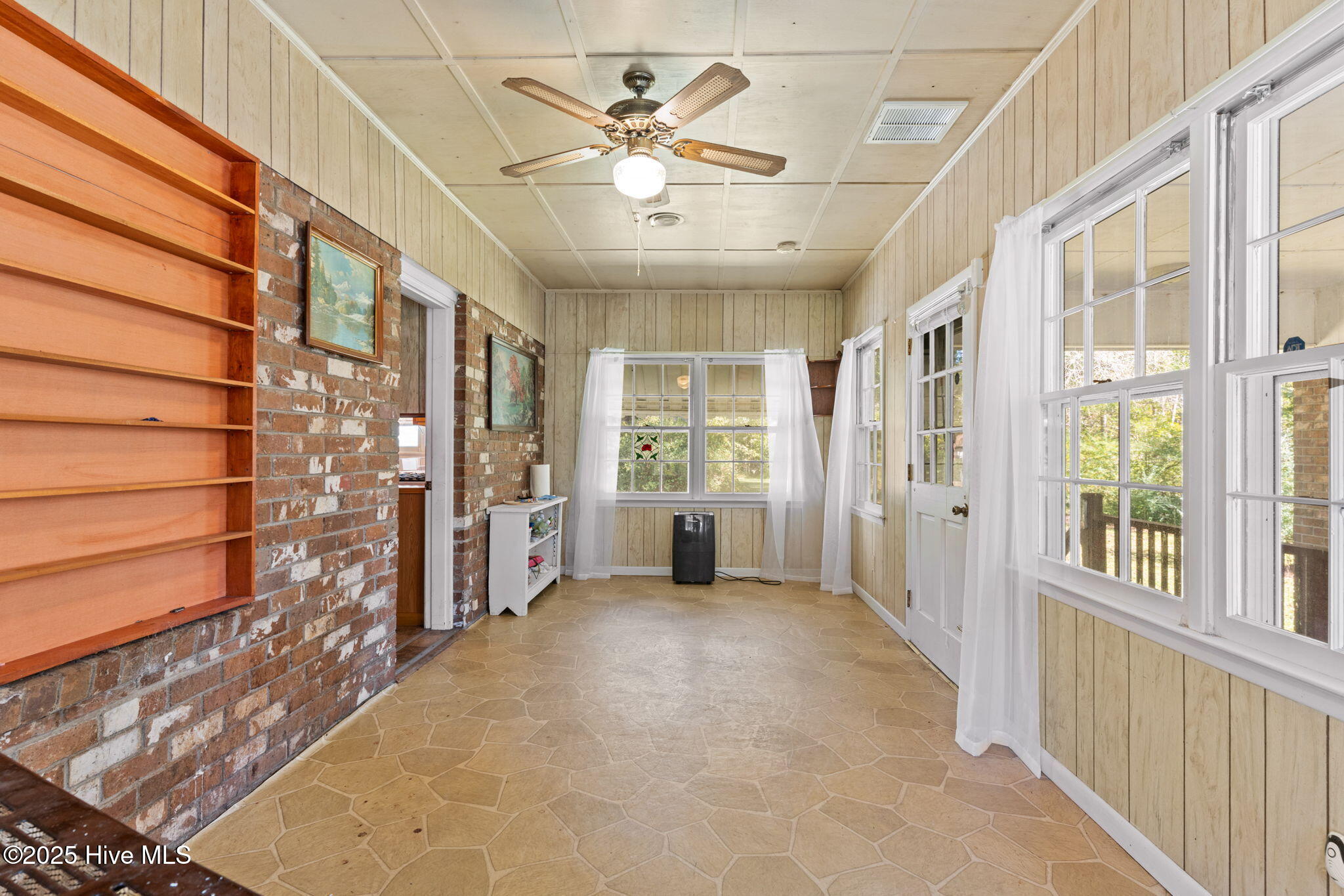 6882 Parker Road Northwest Ash, NC 28420 - Photo 20 of 31 19-web-or-mls-CamMediaLLC.com (35 of 47)