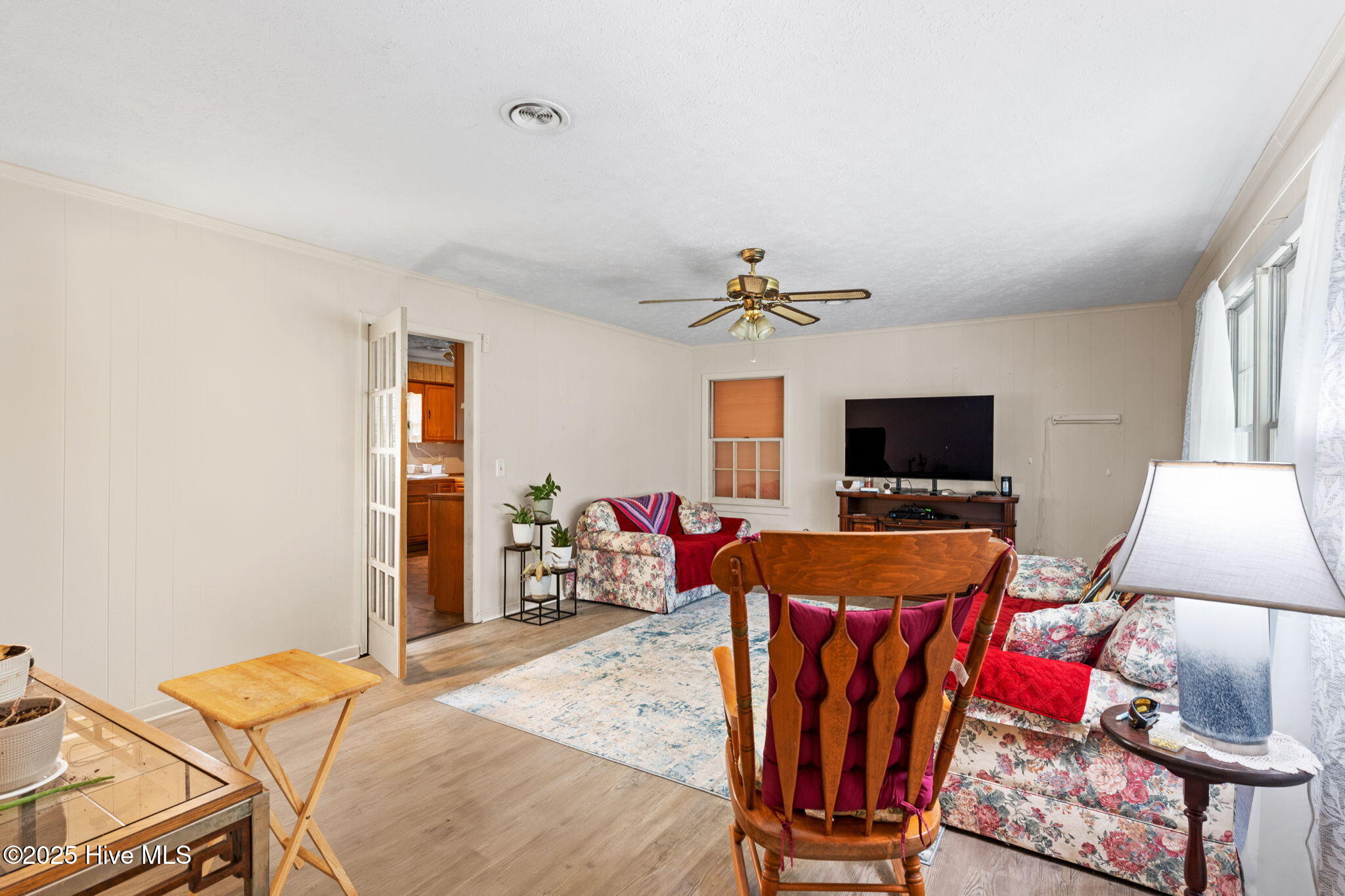 6882 Parker Road Northwest Ash, NC 28420 - Photo 5 of 31 Living Room