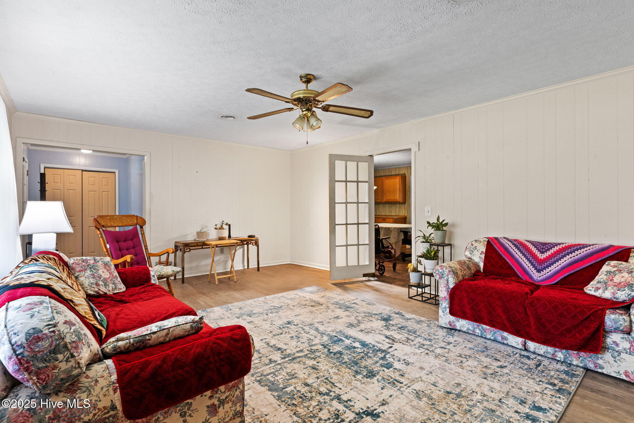 6882 Parker Road Northwest Ash, NC 28420 - Photo 6 of 31 Living Room