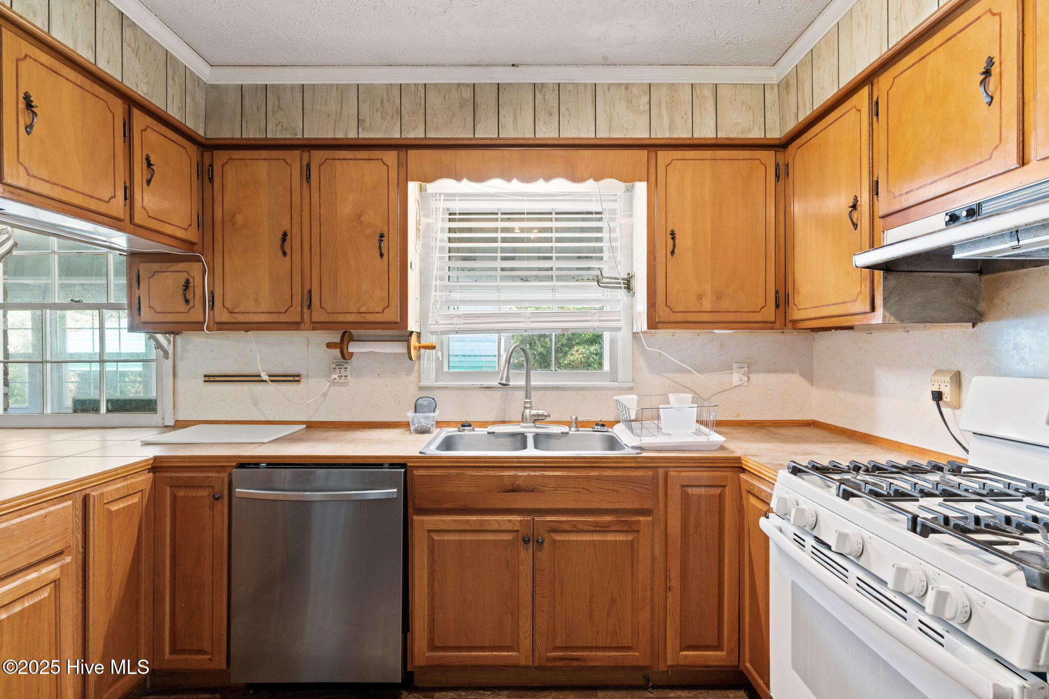 6882 Parker Road Northwest Ash, NC 28420 - Photo 8 of 31 Kitchen