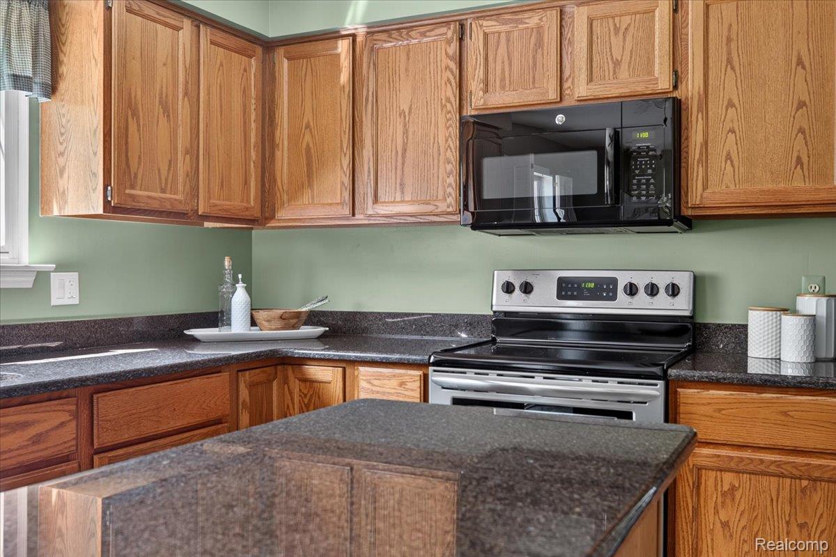 149 Ferndale Avenue Rochester, MI 48307 - Photo 23 of 41 18-2026.07.31_ACloutier_FerndaleRoch_127.jpg