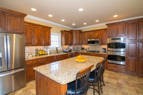 $655,000 | 2084 Long Cove Circle, Newburgh, IN 47630