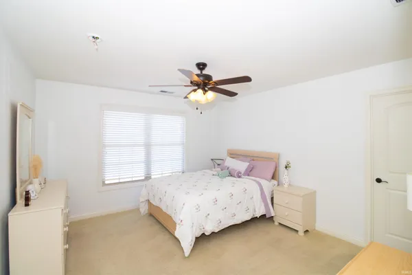 $655,000 | 2084 Long Cove Circle, Newburgh, IN 47630