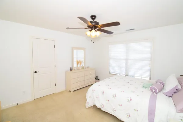 $655,000 | 2084 Long Cove Circle, Newburgh, IN 47630