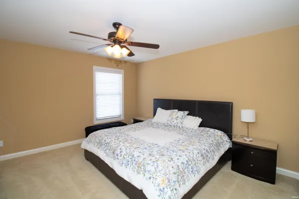 $655,000 | 2084 Long Cove Circle, Newburgh, IN 47630