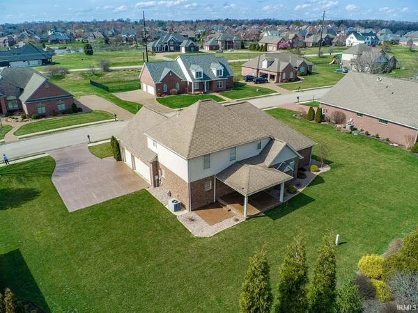 $655,000 | 2084 Long Cove Circle, Newburgh, IN 47630