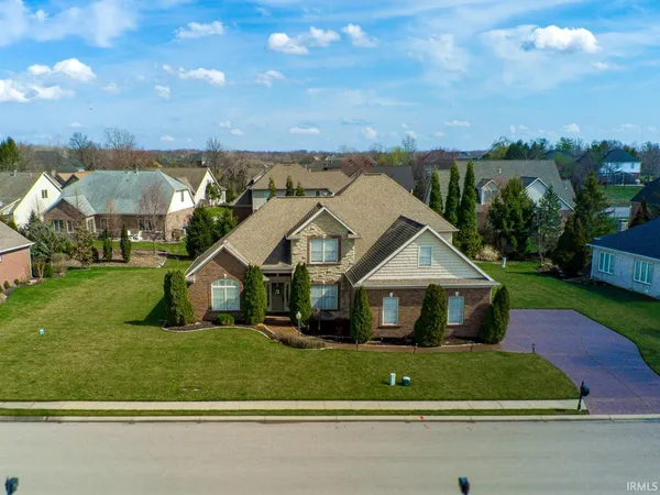 $655,000 | 2084 Long Cove Circle, Newburgh, IN 47630