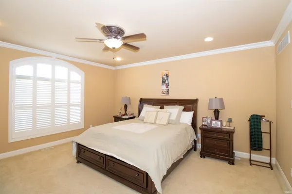 $655,000 | 2084 Long Cove Circle, Newburgh, IN 47630